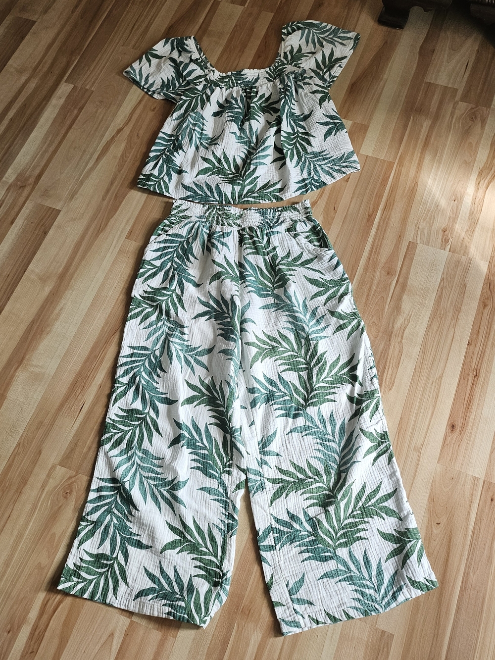 Women’s Green Leaf Print Two-Piece Lounge Set